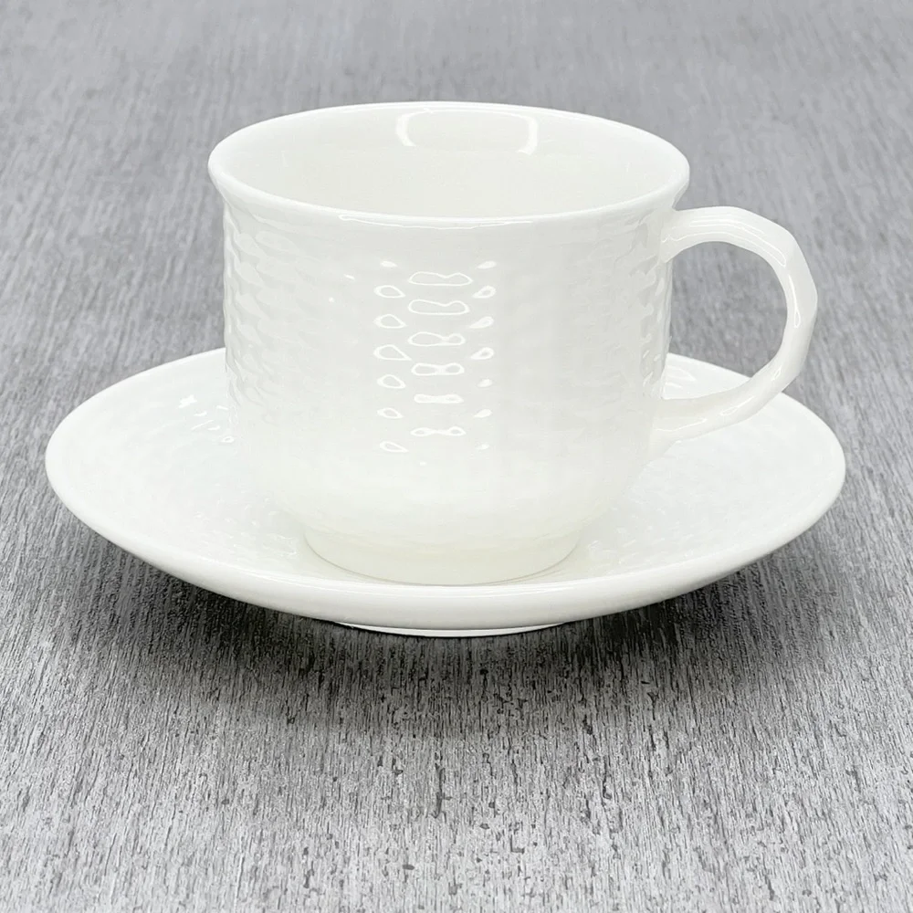 Wedgwood Nantucket Basket Teacup & Saucer White Set of 4 Bone China Tea Cup EUC